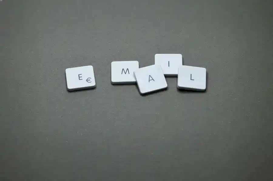 Cos'è un'email a freddo? E come posso aiutarti?
